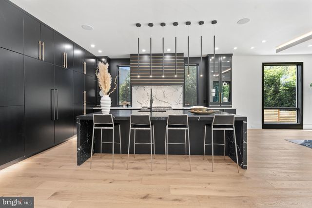 1138 BASIL RD, Mclean, VA 22101