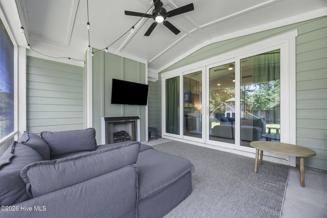 433 Sailor Sky Way, Hampstead, NC 28443