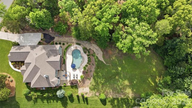670 Arrow Point Lane, Davidson, NC 28036