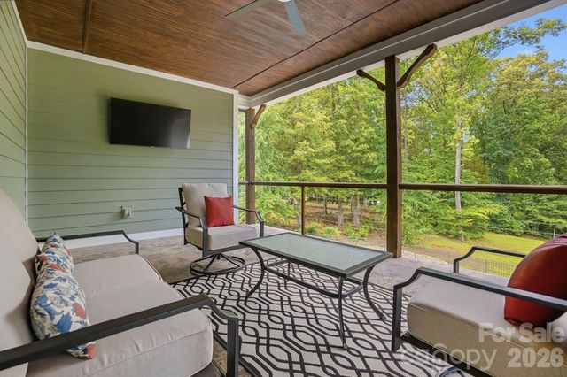 670 Arrow Point Lane, Davidson, NC 28036