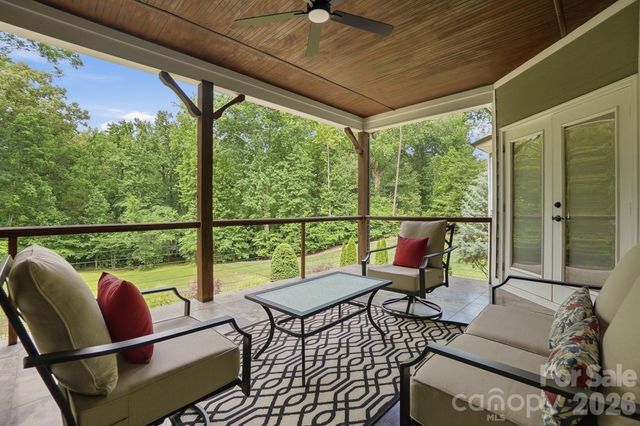 670 Arrow Point Lane, Davidson, NC 28036