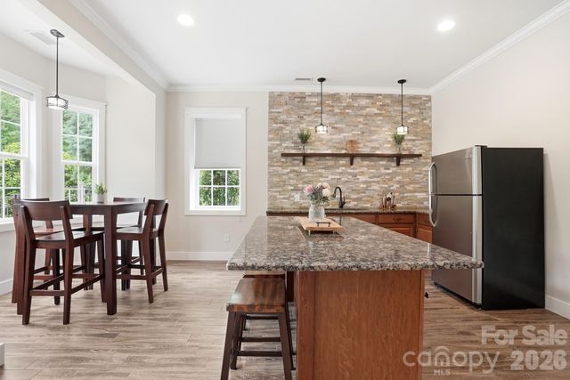 670 Arrow Point Lane, Davidson, NC 28036