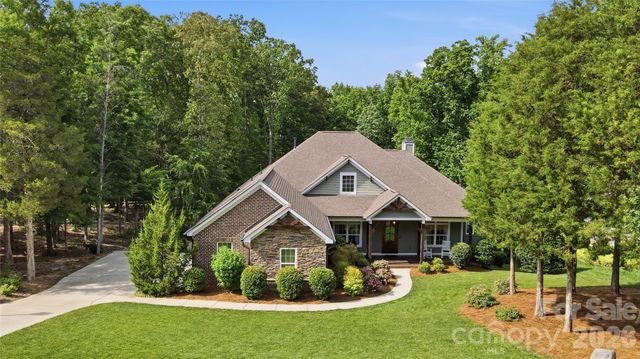 670 Arrow Point Lane, Davidson, NC 28036