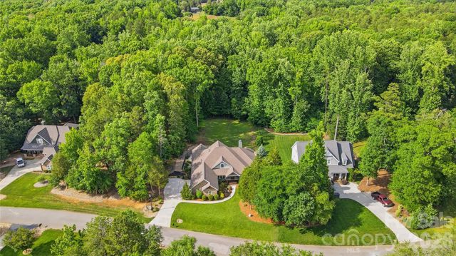 670 Arrow Point Lane, Davidson, NC 28036