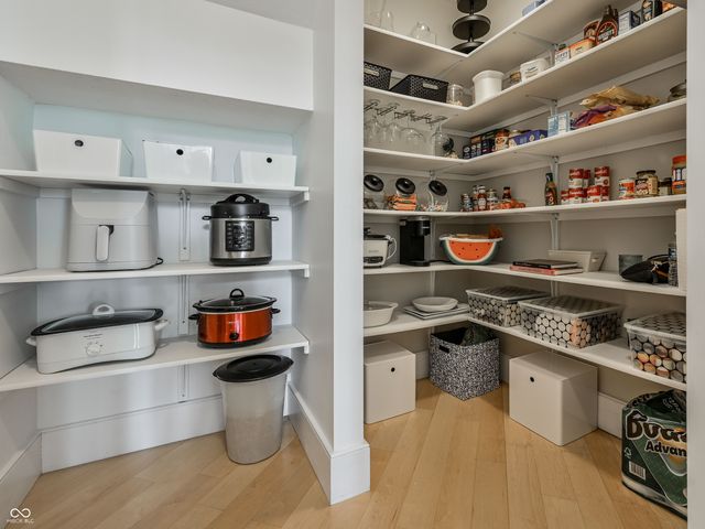 4598 S Ridgeview Drive, Greenfield, IN 46140