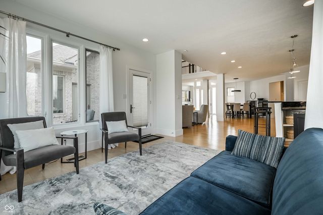 4598 S Ridgeview Drive, Greenfield, IN 46140