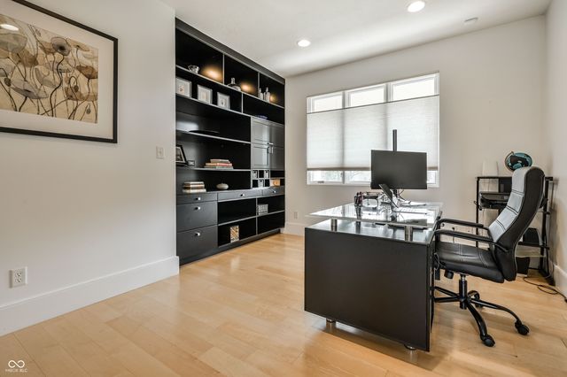 4598 S Ridgeview Drive, Greenfield, IN 46140