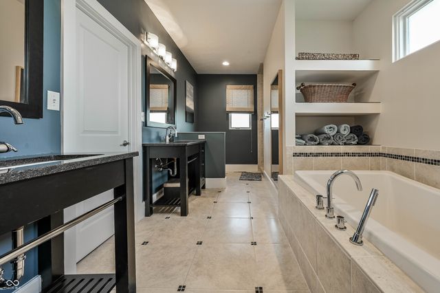 4598 S Ridgeview Drive, Greenfield, IN 46140