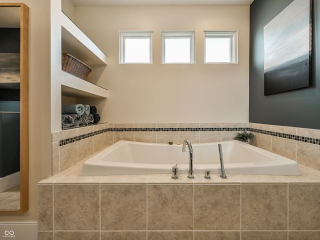 4598 S Ridgeview Drive, Greenfield, IN 46140