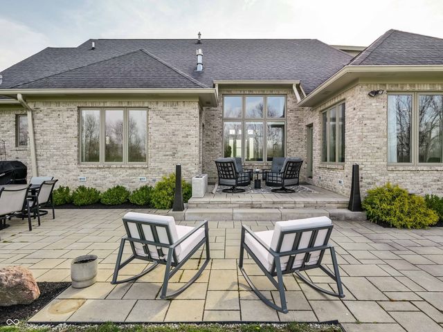 4598 S Ridgeview Drive, Greenfield, IN 46140