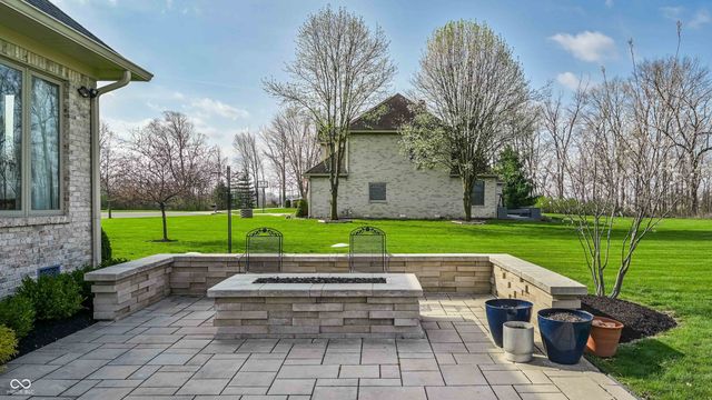 4598 S Ridgeview Drive, Greenfield, IN 46140