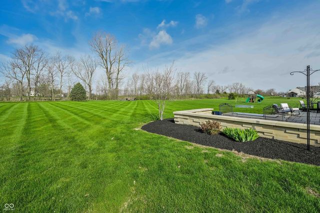 4598 S Ridgeview Drive, Greenfield, IN 46140