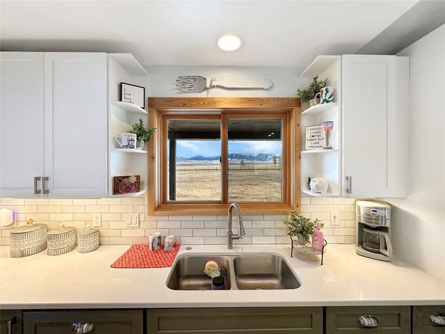 13 Diamondback RD, Ennis, MT 59729