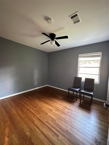511 Guyer Street, Sugar Land, TX 77498
