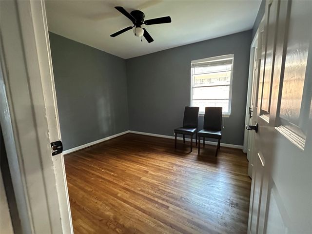 511 Guyer Street, Sugar Land, TX 77498
