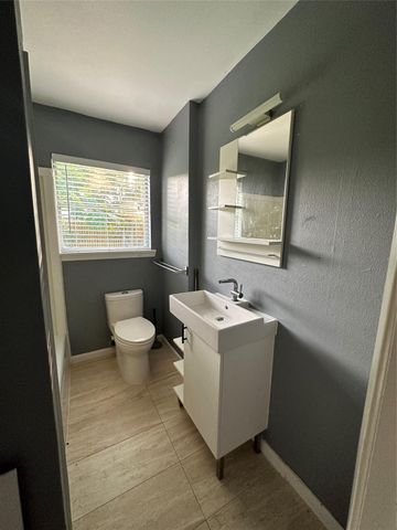 511 Guyer Street, Sugar Land, TX 77498