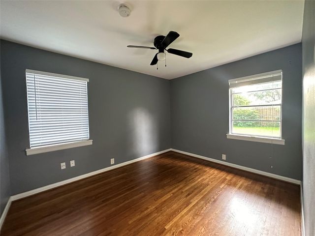 511 Guyer Street, Sugar Land, TX 77498
