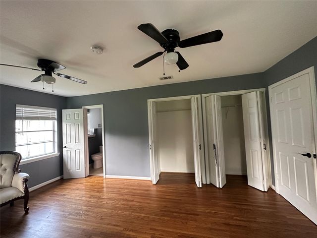 511 Guyer Street, Sugar Land, TX 77498