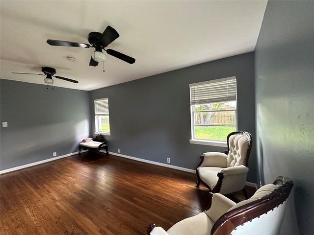 511 Guyer Street, Sugar Land, TX 77498