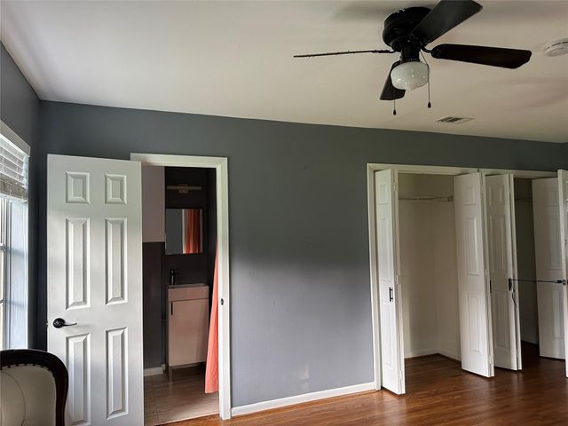 511 Guyer Street, Sugar Land, TX 77498