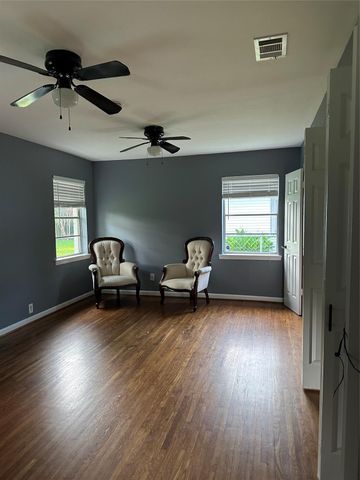 511 Guyer Street, Sugar Land, TX 77498