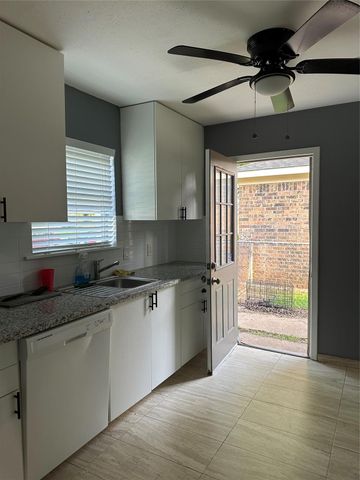 511 Guyer Street, Sugar Land, TX 77498
