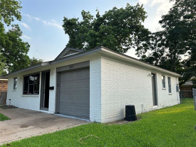 511 Guyer Street, Sugar Land, TX 77498