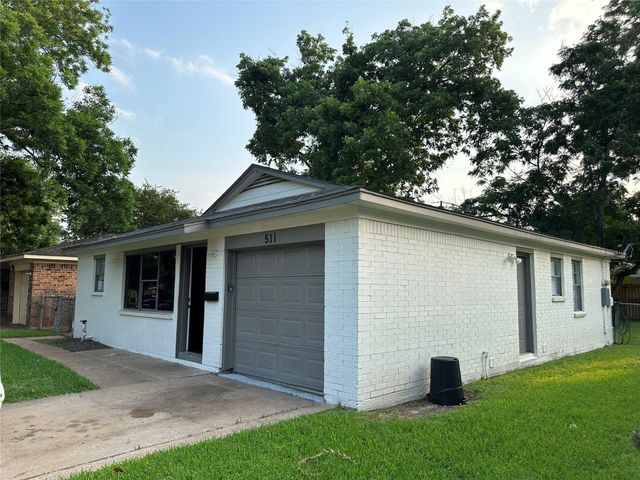 511 Guyer Street, Sugar Land, TX 77498