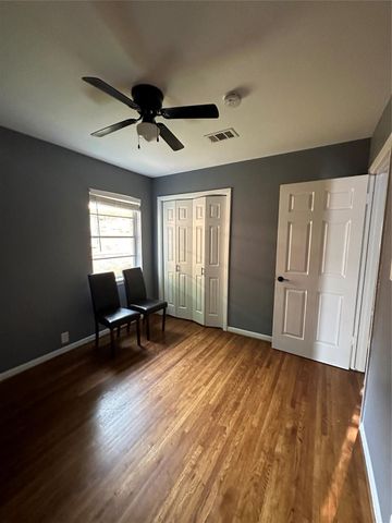 511 Guyer Street, Sugar Land, TX 77498