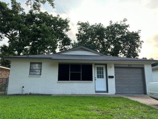 511 Guyer Street, Sugar Land, TX 77498