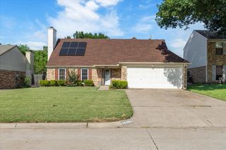 4146 Emerson Drive, Grand Prairie, TX 75052