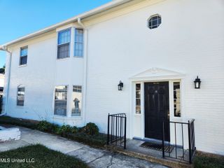 5025 Wayneland Drive, M1, Jackson, MS 39211