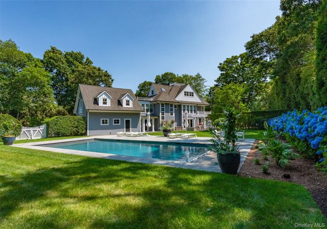13 Peathole Lane, Bellport Village, NY 11713