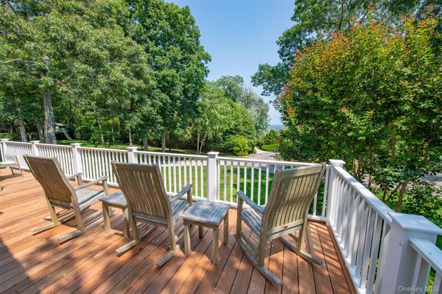 13 Peathole Lane, Bellport Village, NY 11713