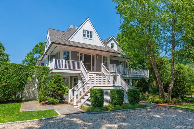 13 Peathole Lane, Bellport Village, NY 11713