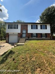 9000 John Paul Ct, Louisville, KY 40229