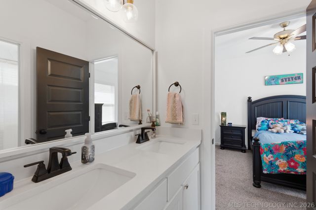 1417 N 72nd Street, Broken Arrow, OK 74014