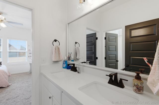 1417 N 72nd Street, Broken Arrow, OK 74014