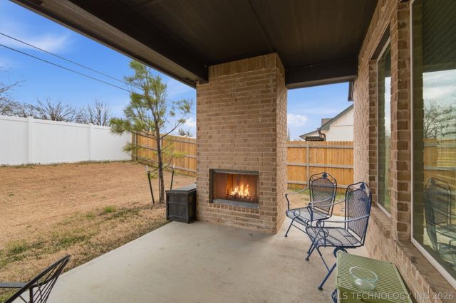 1417 N 72nd Street, Broken Arrow, OK 74014