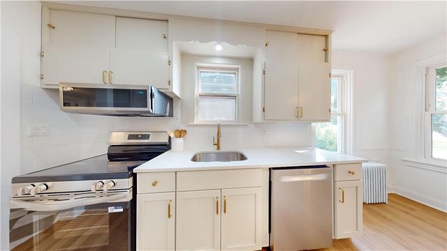 306 Nazareth PIKE, Bethlehem City, PA 18020