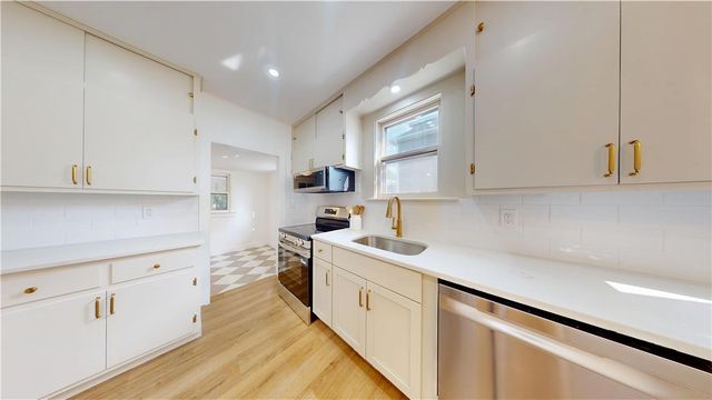 306 Nazareth PIKE, Bethlehem City, PA 18020