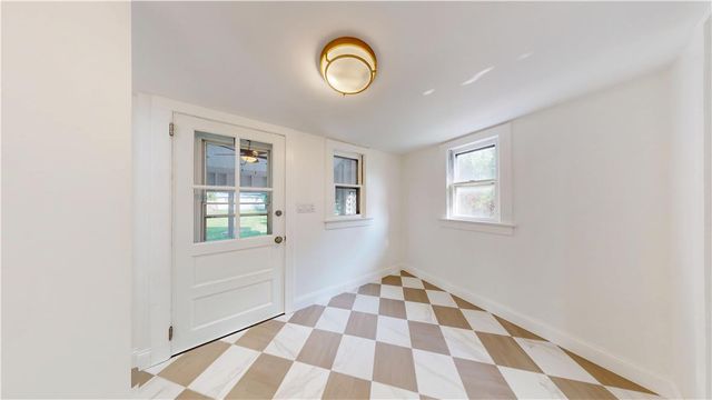 306 Nazareth PIKE, Bethlehem City, PA 18020