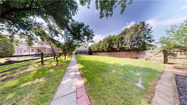 306 Nazareth PIKE, Bethlehem City, PA 18020