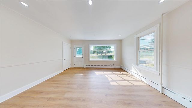 306 Nazareth PIKE, Bethlehem City, PA 18020