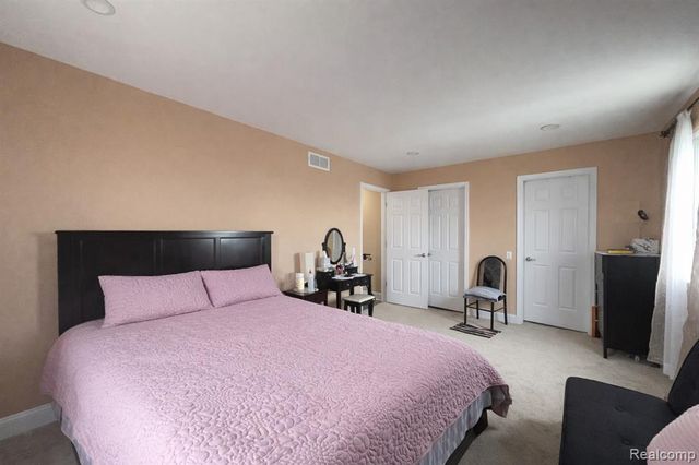 34720 Huntley Drive 23, Sterling Heights, MI 48312
