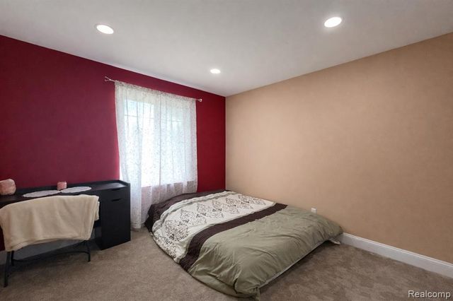 34720 Huntley Drive 23, Sterling Heights, MI 48312