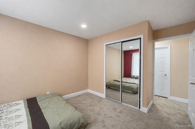 34720 Huntley Drive 23, Sterling Heights, MI 48312