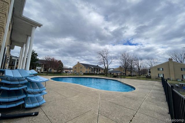 34720 Huntley Drive 23, Sterling Heights, MI 48312