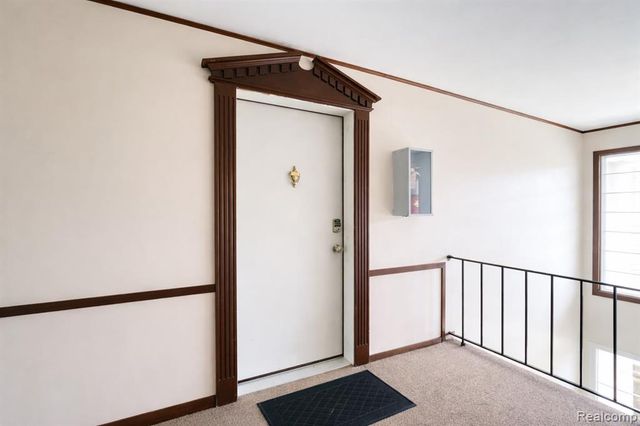 34720 Huntley Drive 23, Sterling Heights, MI 48312