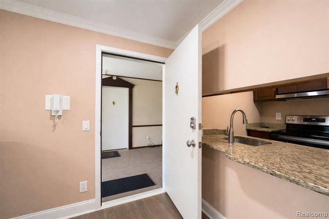 34720 Huntley Drive 23, Sterling Heights, MI 48312
